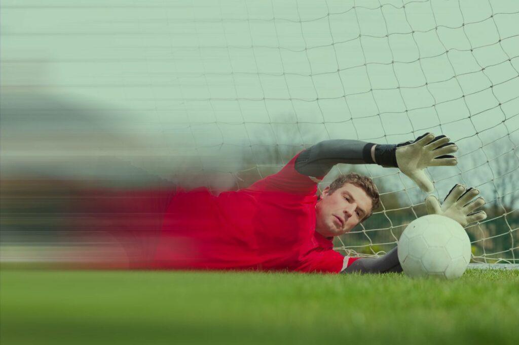 Dans le monde du sport, l'intersection entre l'instinct des gardiens de but et l'avancée technologique transforme radicalement le jeu. Traditionnellement ancré dans les réflexes et l'intuition, le rôle du gardien est aujourd'hui influencé par...